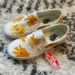 NWT - VANS Slip-On Check Floral White & Orange Skate Shoes